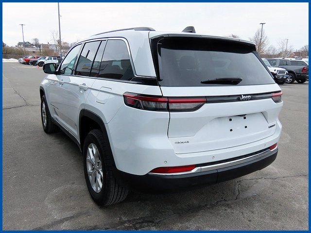 Used 2023 Jeep Grand Cherokee Limited image 6