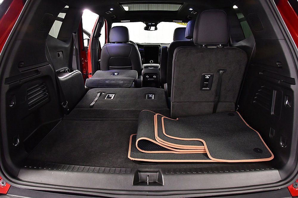 Used 2024 GMC Acadia AT4 w/ LPO, Floor Liner Package image 30