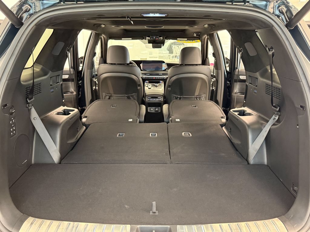 Used 2025 Hyundai Palisade Calligraphy FWD image 47