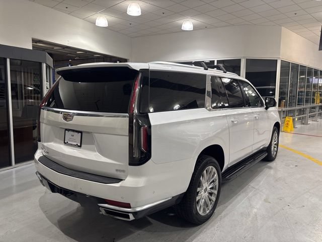 Certified 2023 Cadillac Escalade ESV Premium Luxury w/ Performance Package AWD/4WD image 8