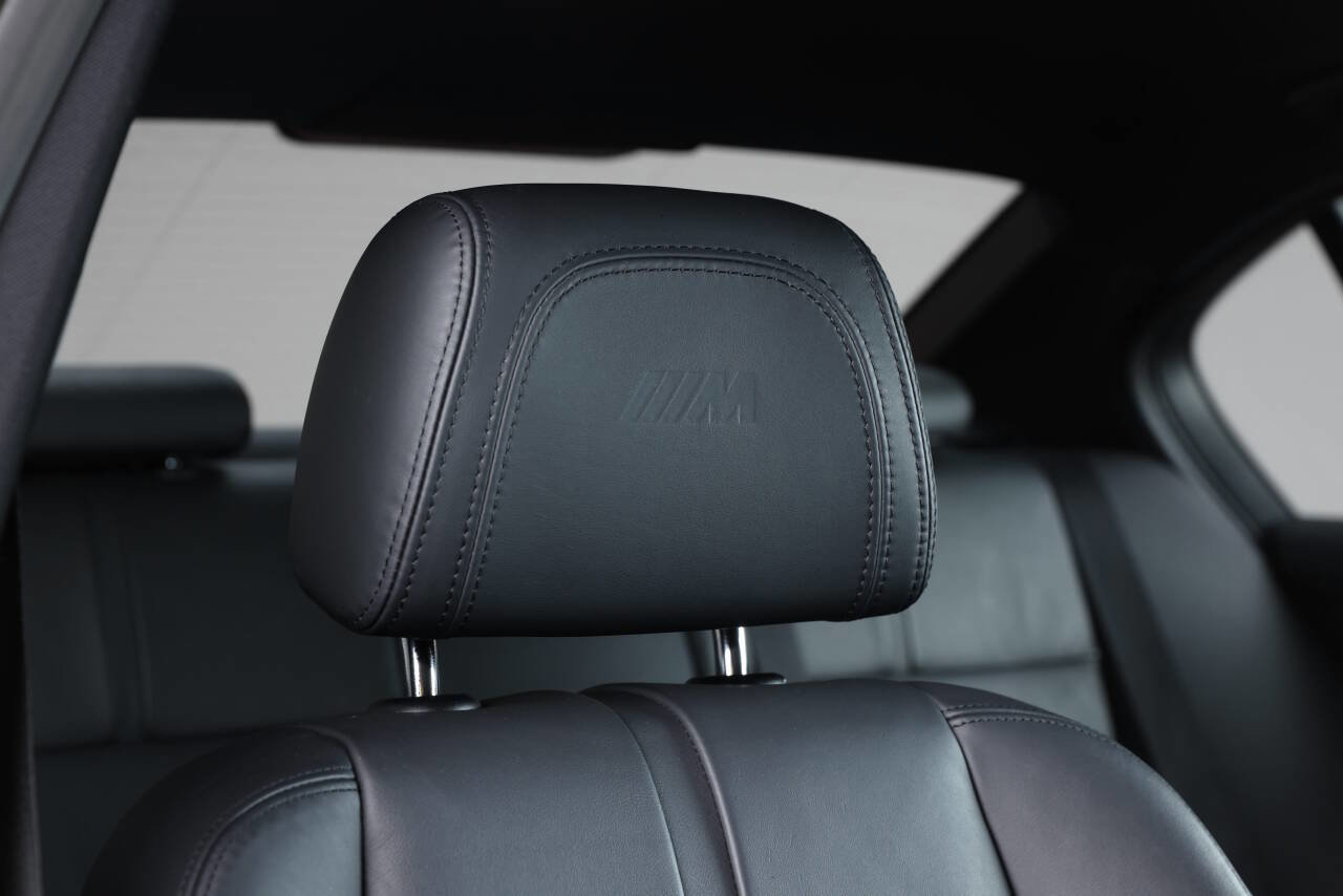 Used 2011 BMW M3 Sedan image 90