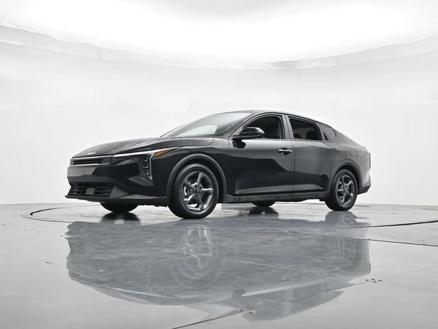 Used 2025 Kia K4 LXS image 35