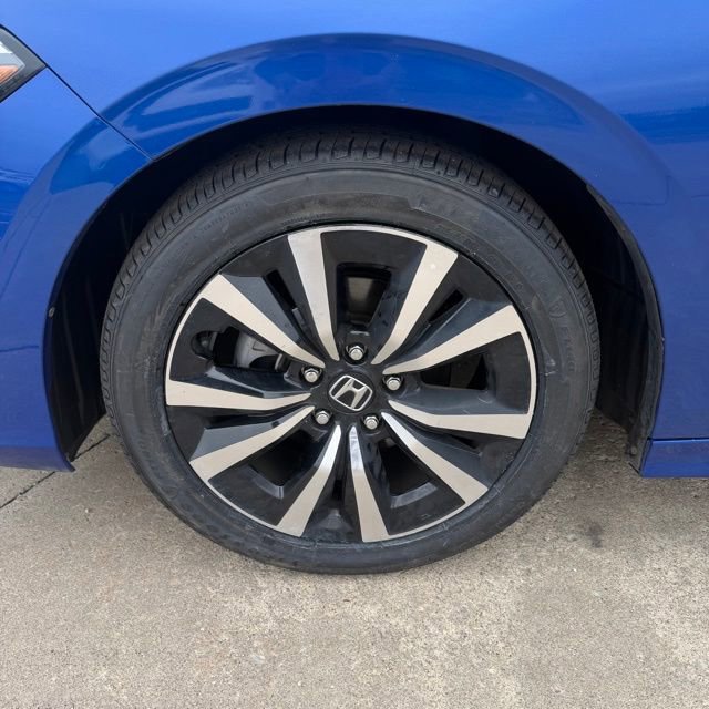 Certified 2024 Honda Civic EX image 9