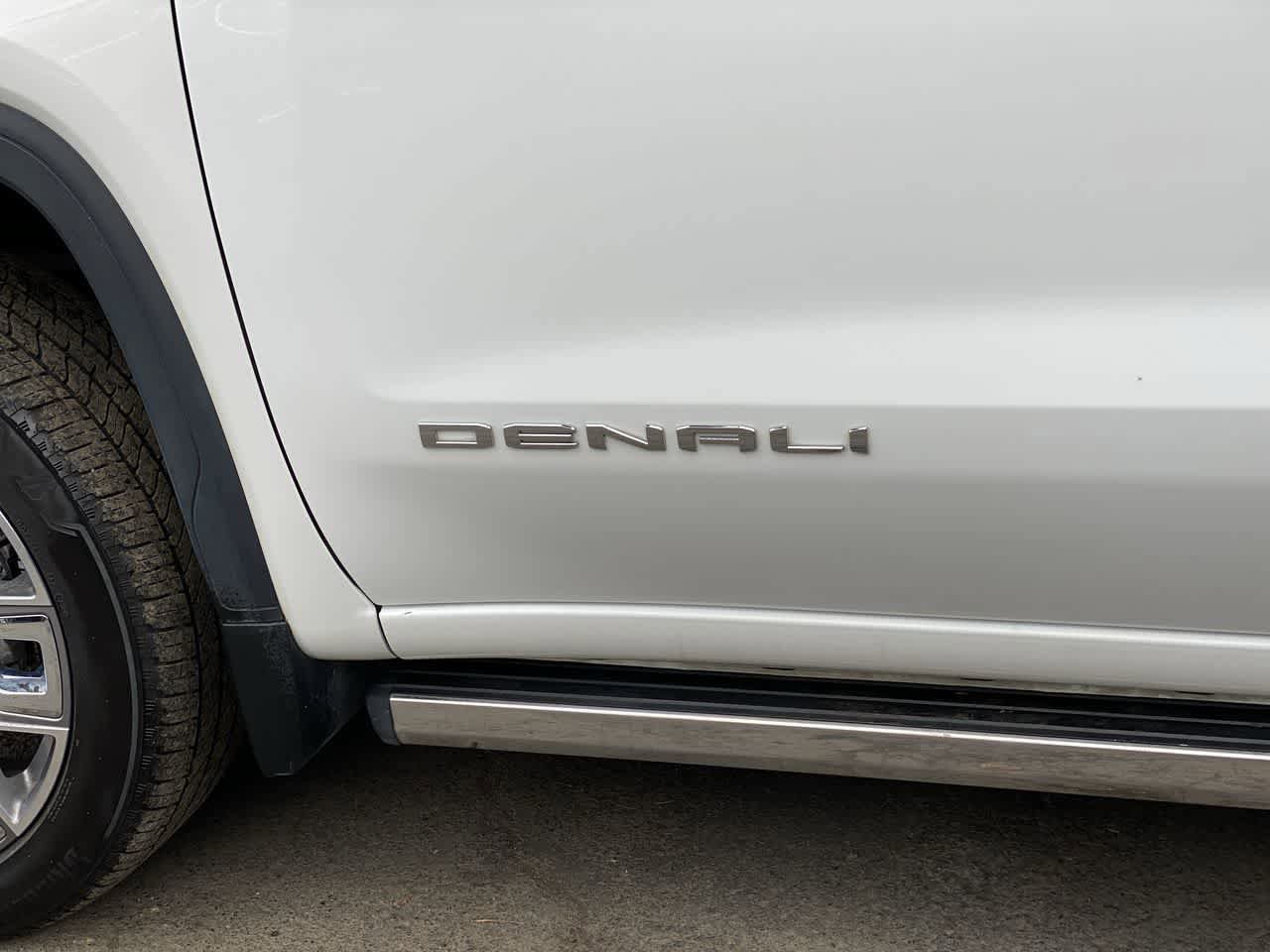Used 2023 GMC Sierra 1500 Denali w/ Denali Reserve Package AWD/4WD image 10