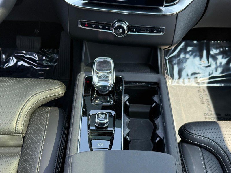 Certified 2026 Volvo XC90 B6 Ultra AWD/4WD image 16