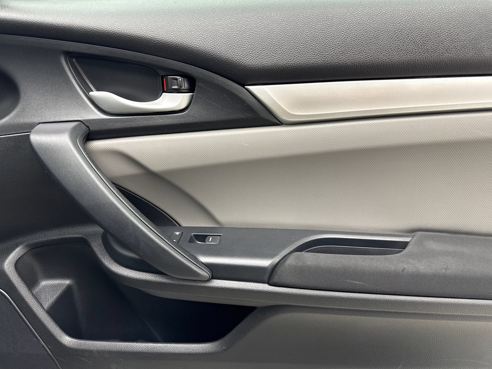 Used 2019 Honda Civic LX image 40