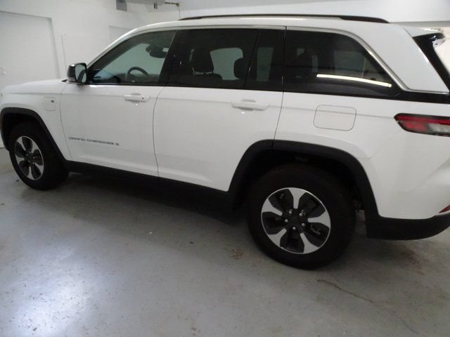 Used 2022 Jeep Grand Cherokee Limited 4xe AWD/4WD image 17