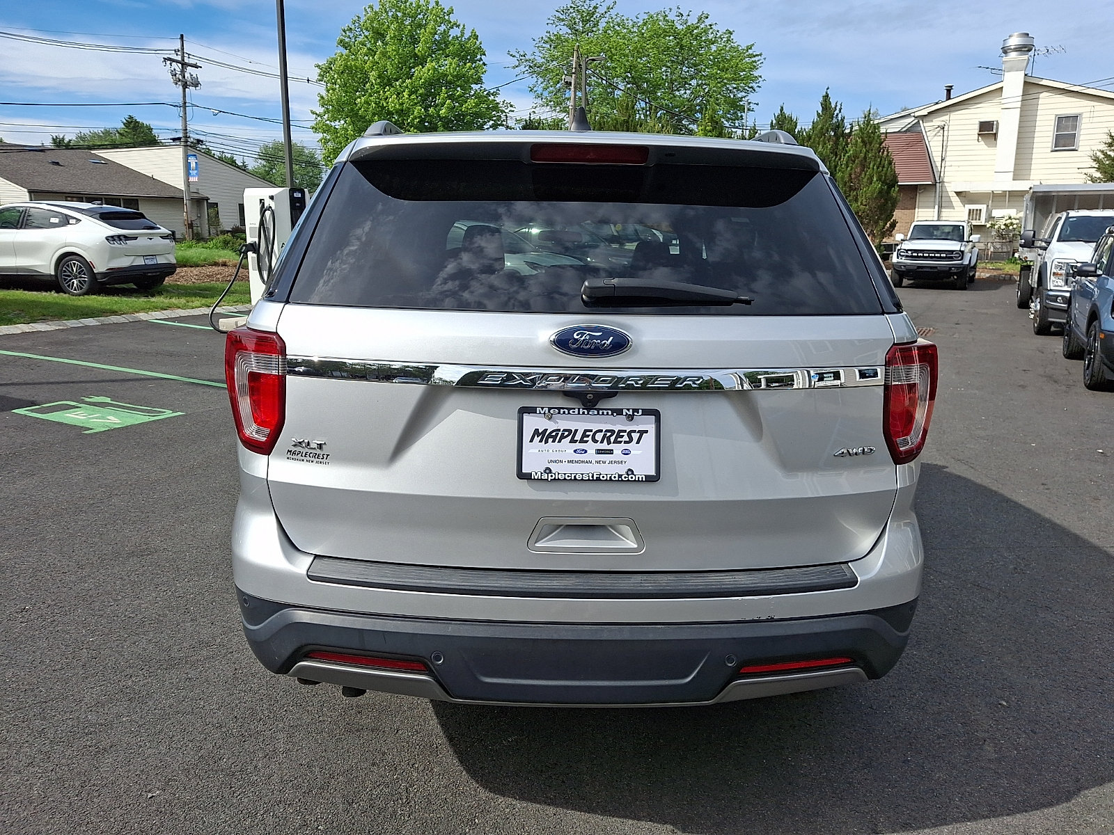 Used 2019 Ford Explorer XLT AWD/4WD image 6