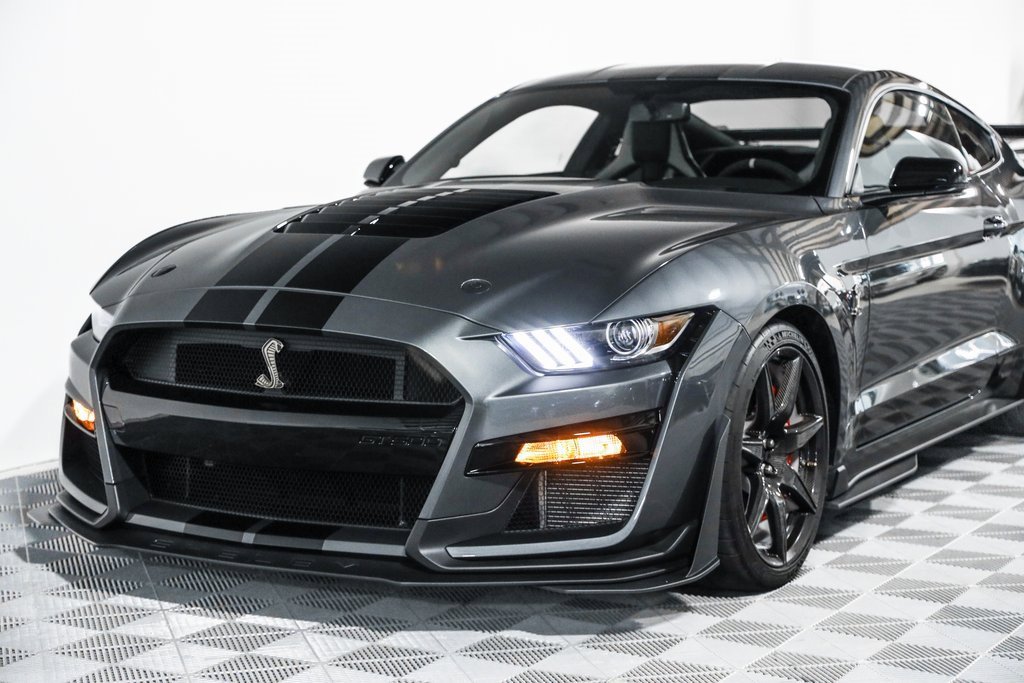 Used 2022 Ford Mustang Shelby GT500 w/ Carbon Fiber Track Pack image 18