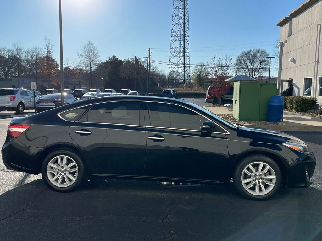 Used 2013 Toyota Avalon XLE image 7