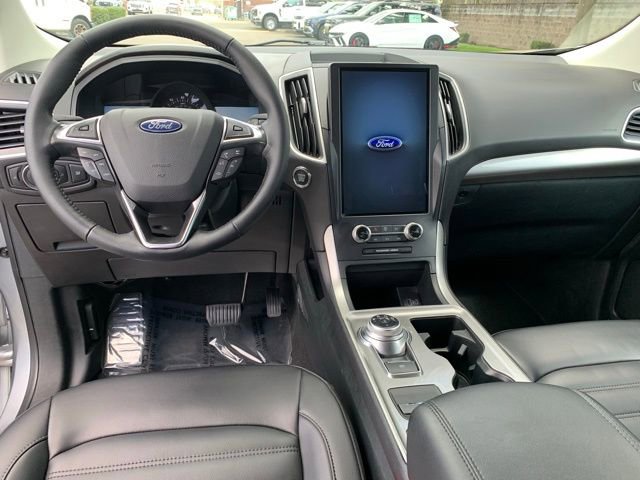 Used 2024 Ford Edge SEL AWD/4WD image 16