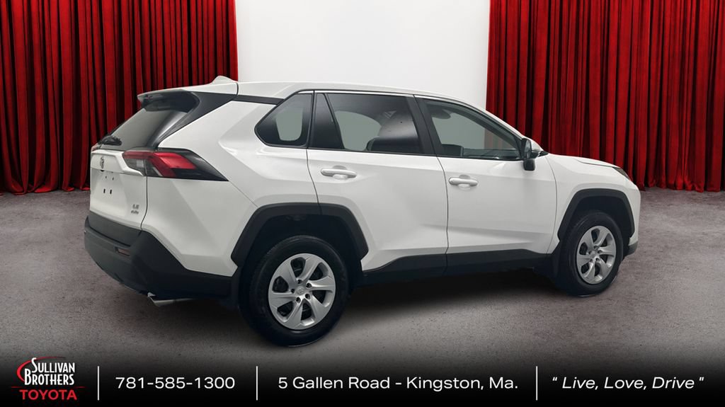 Certified 2025 Toyota RAV4 LE AWD/4WD image 5