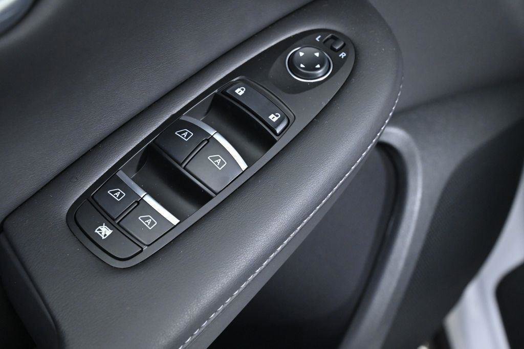 Certified 2025 INFINITI QX50 Pure image 23