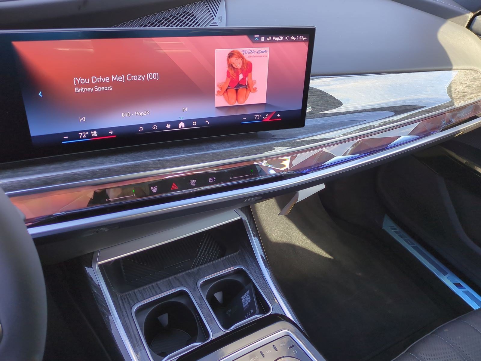 New 2026 BMW 750e xDrive w/ Premium Package AWD/4WD image 29