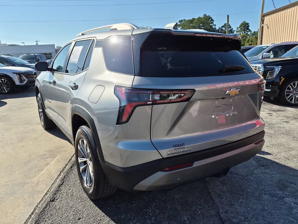Used 2025 Chevrolet Equinox LT w/ Convenience Package II FWD image 2