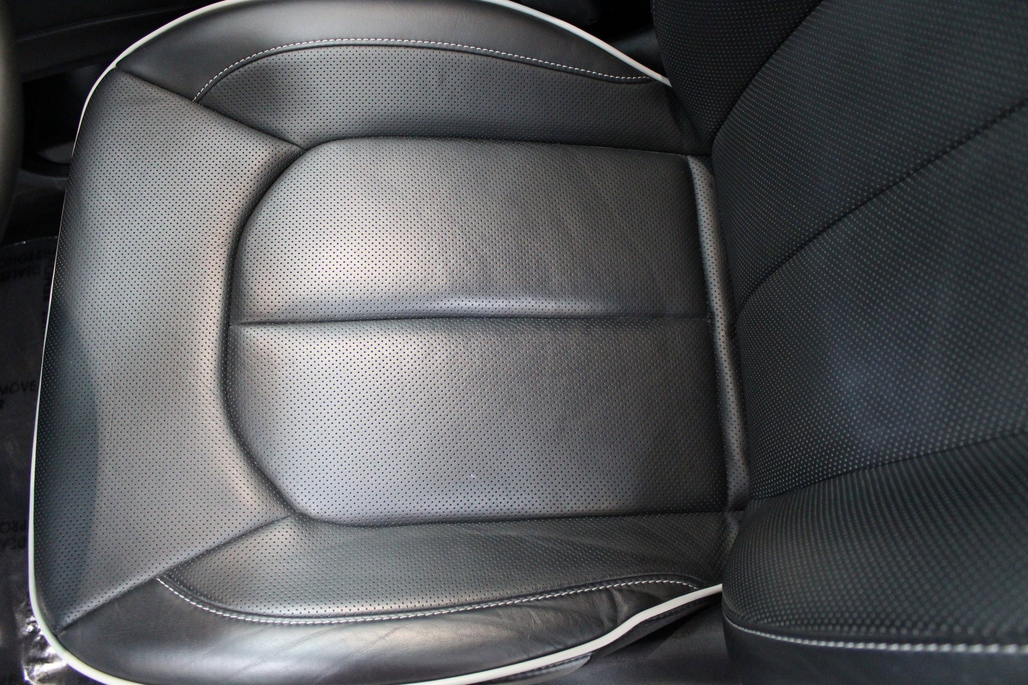 Used 2025 Chrysler Pacifica Limited image 11