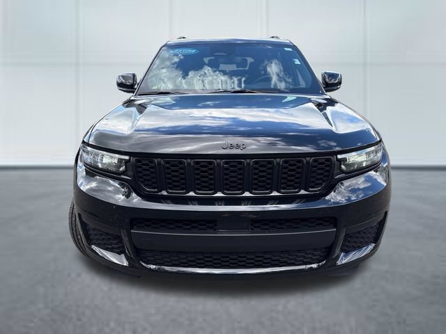 Used 2024 Jeep Grand Cherokee L Altitude AWD/4WD image 6
