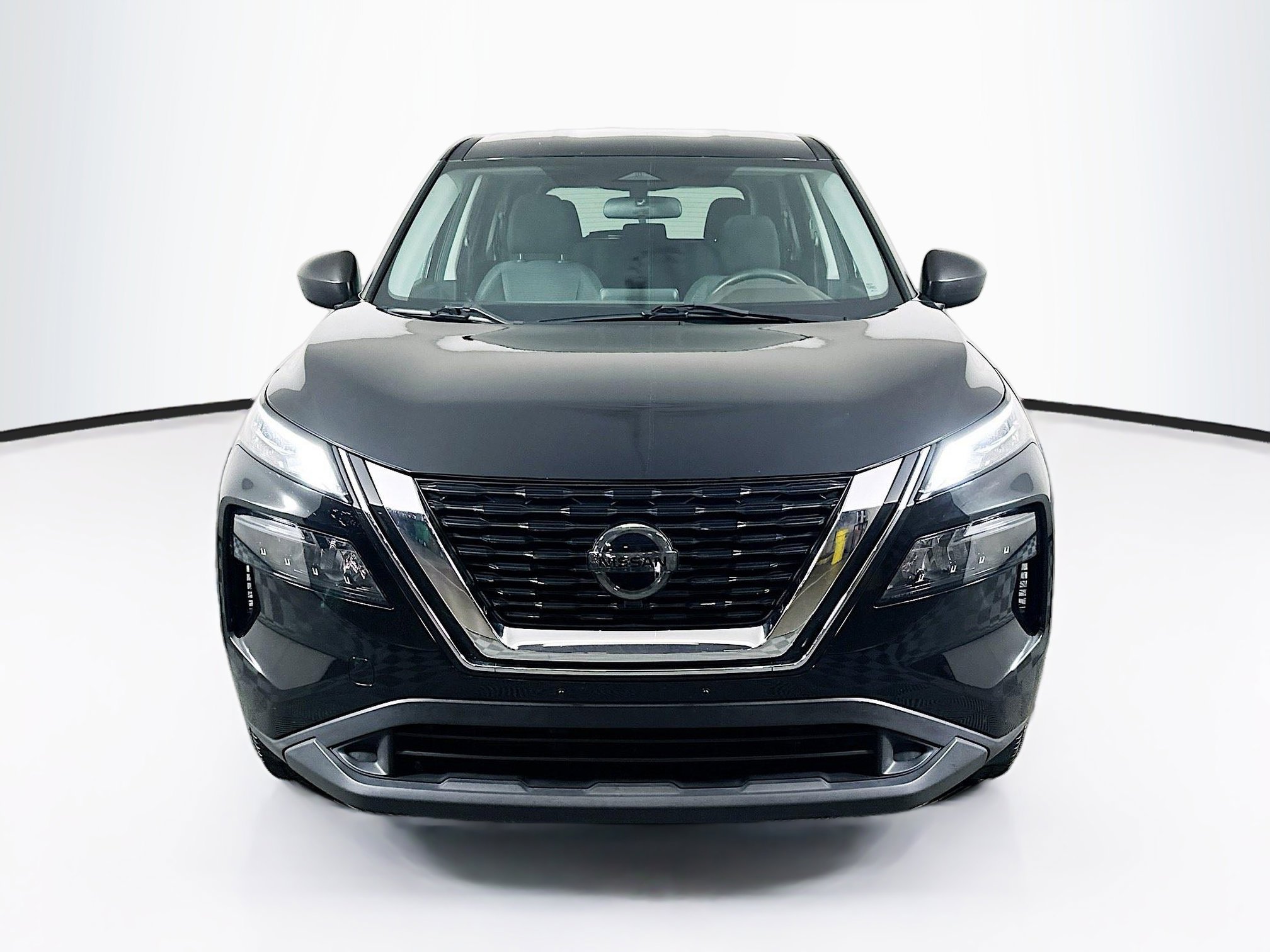Used 2021 Nissan Rogue S AWD/4WD image 2