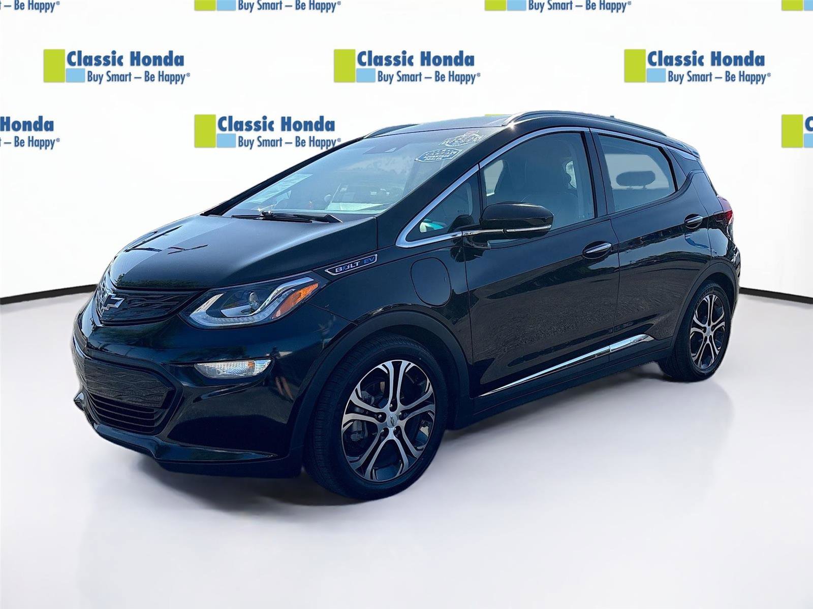 Used 2021 Chevrolet Bolt Premier w/ Infotainment Package image 3