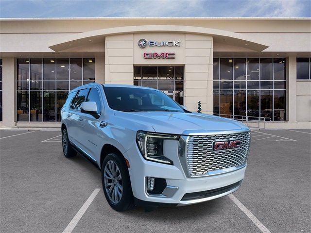 Used 2022 GMC Yukon Denali image 3