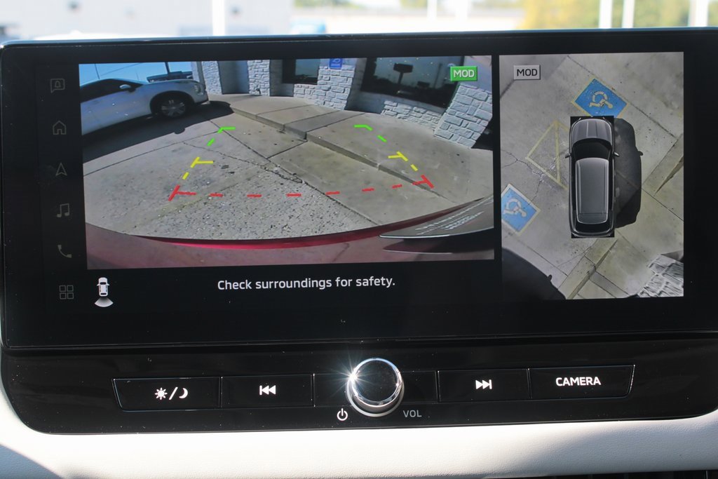 New 2025 Mitsubishi Outlander SE image 19