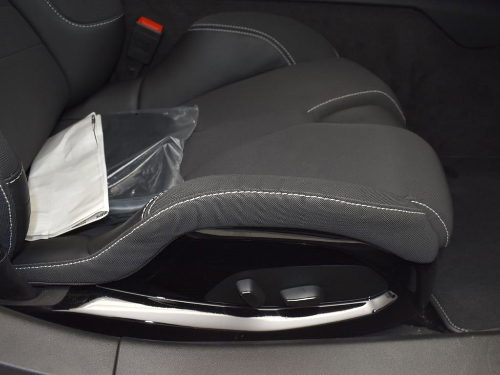 Used 2025 Chevrolet Corvette Stingray Coupe w/ 1LT image 20