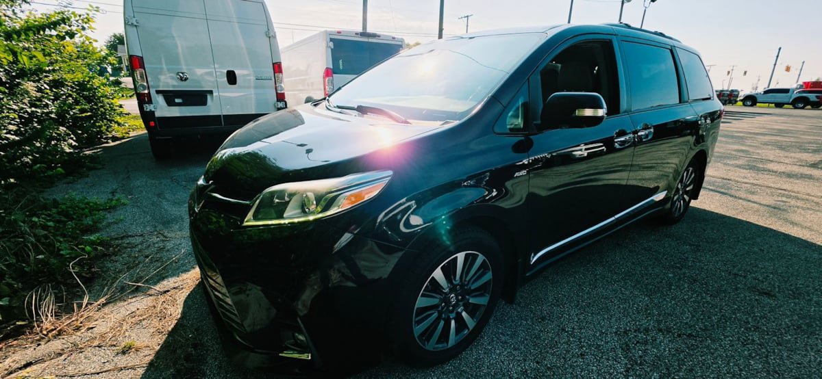 Used 2018 Toyota Sienna Limited Premium AWD/4WD image 14