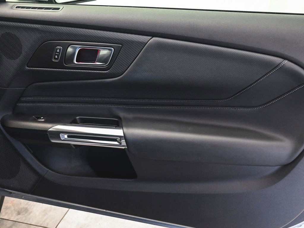 Used 2025 Ford Mustang Premium image 12
