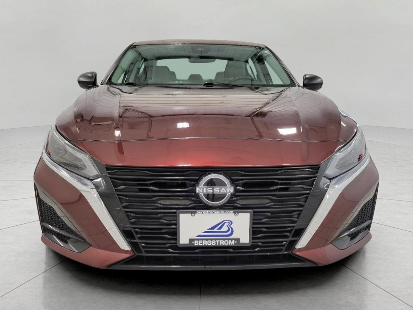 Used 2025 Nissan Altima 2.5 SV image 14