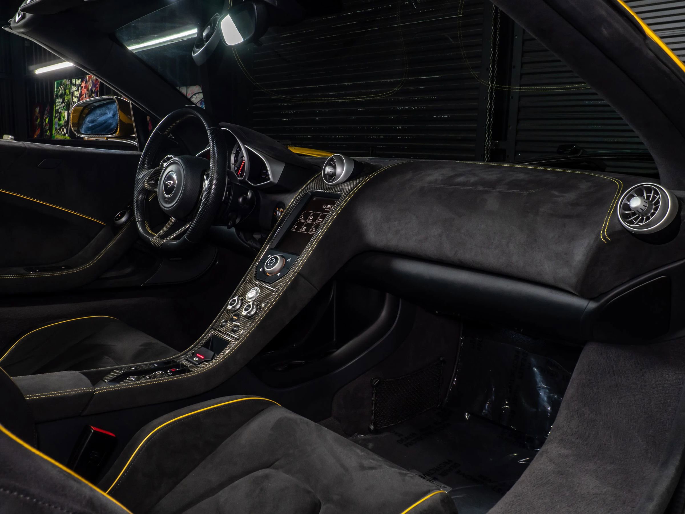 Used 2015 McLaren 650S Spider image 38