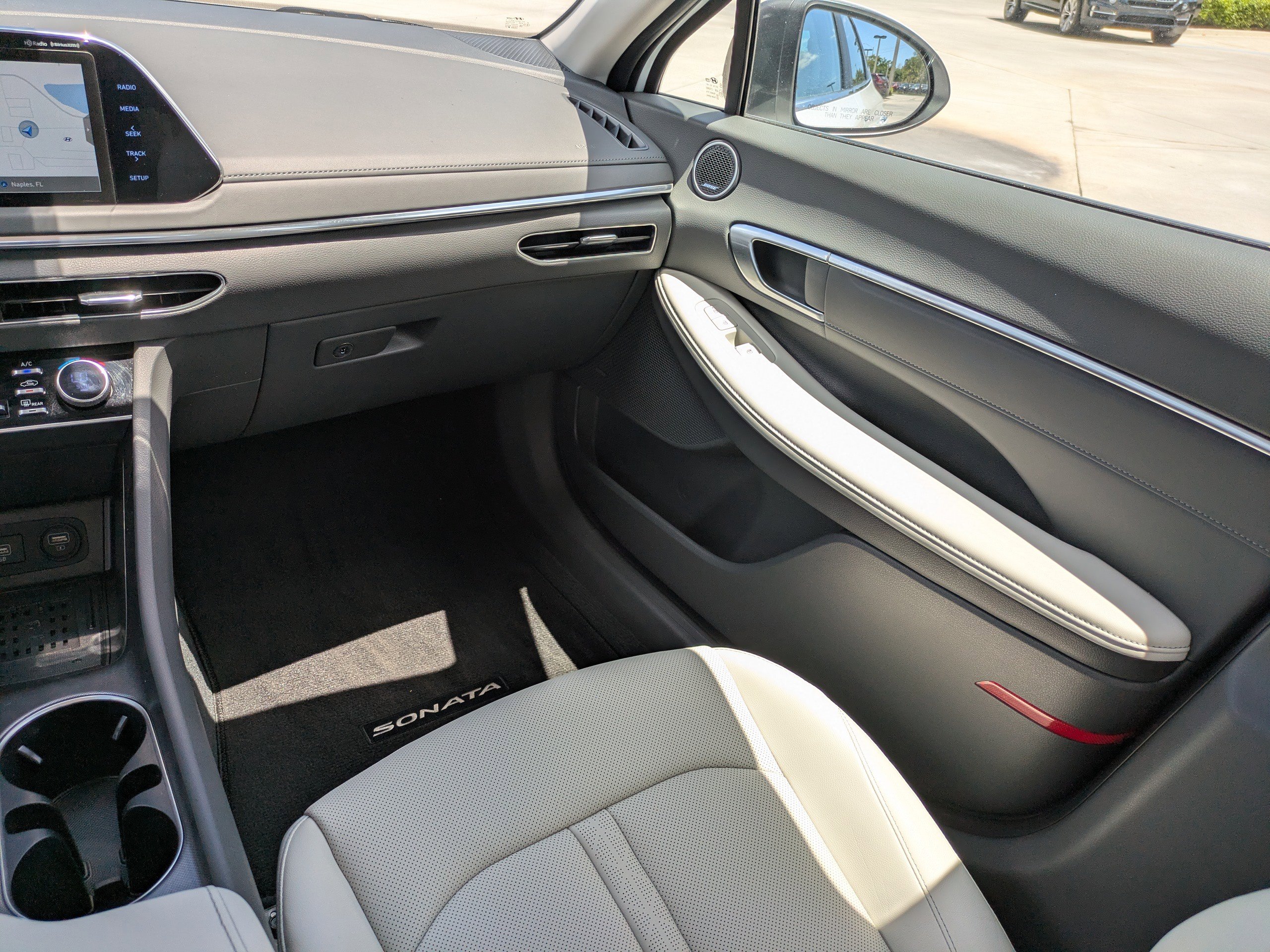 Used 2022 Hyundai Sonata Limited image 15