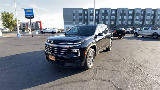 Used 2024 Chevrolet Traverse LT image 4