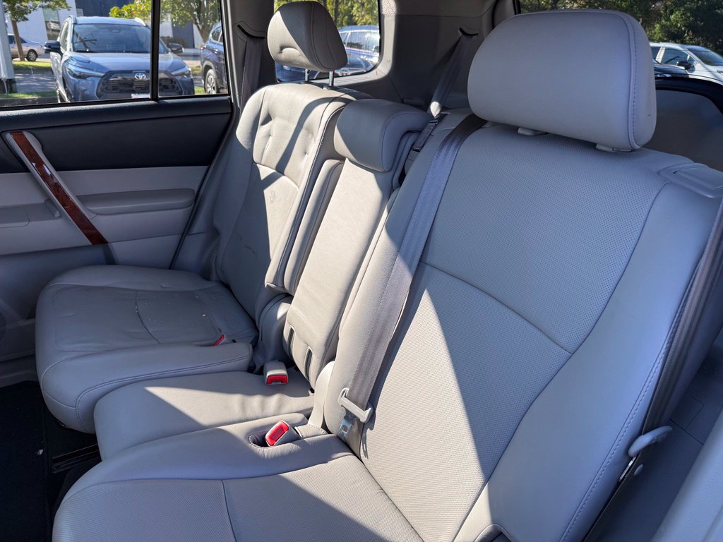 Used 2013 Toyota Highlander Limited AWD/4WD image 12