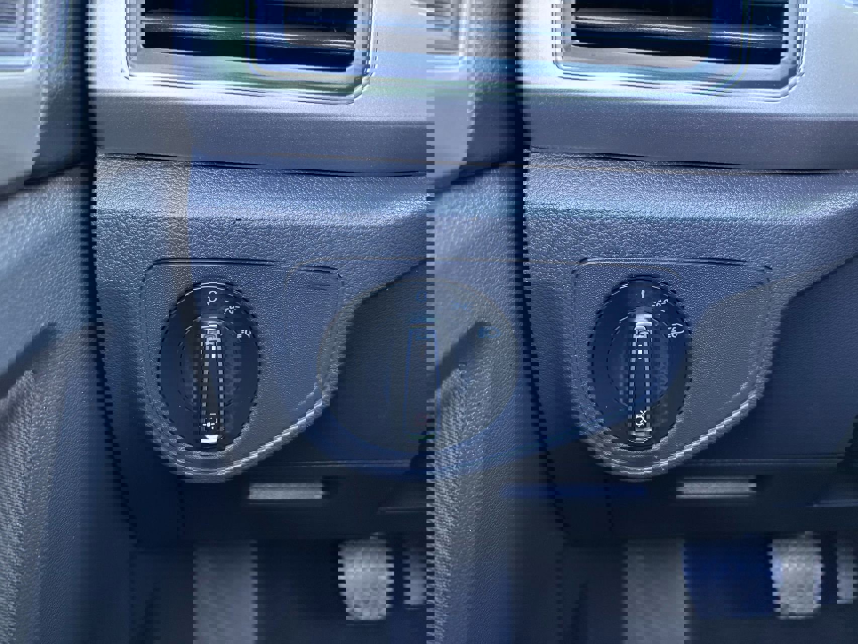 Used 2018 Volkswagen Atlas Launch Edition image 32