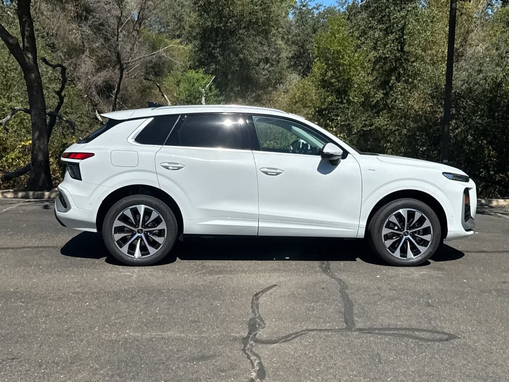 New 2026 Audi Q3 quattro 2.0T AWD/4WD image 4