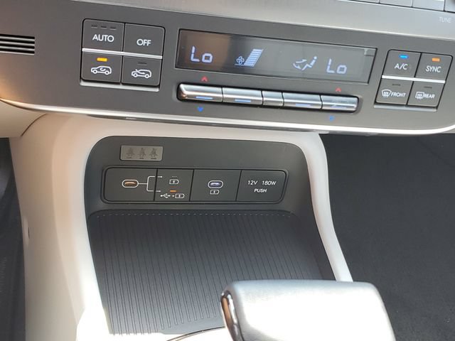 Certified 2025 Hyundai Kona SEL AWD/4WD image 27