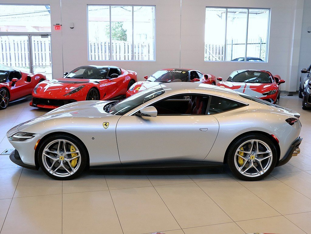 Certified 2021 Ferrari Roma image 3