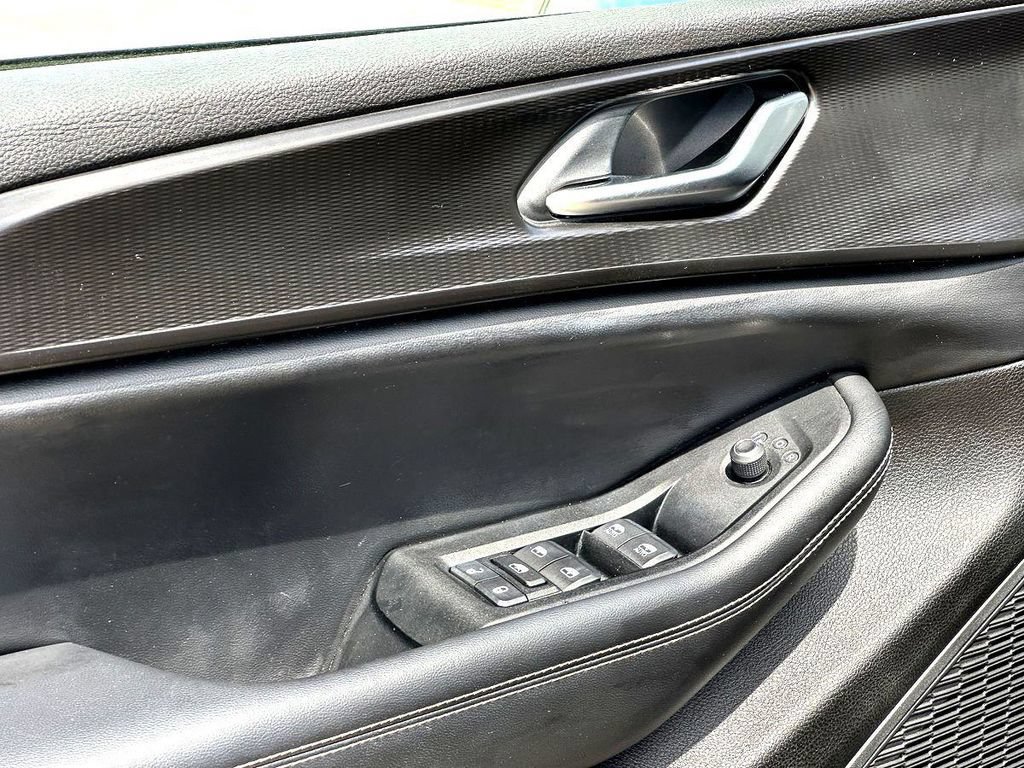 Used 2023 Jeep Grand Cherokee L Laredo w/ Luxury Tech Group I AWD/4WD image 13