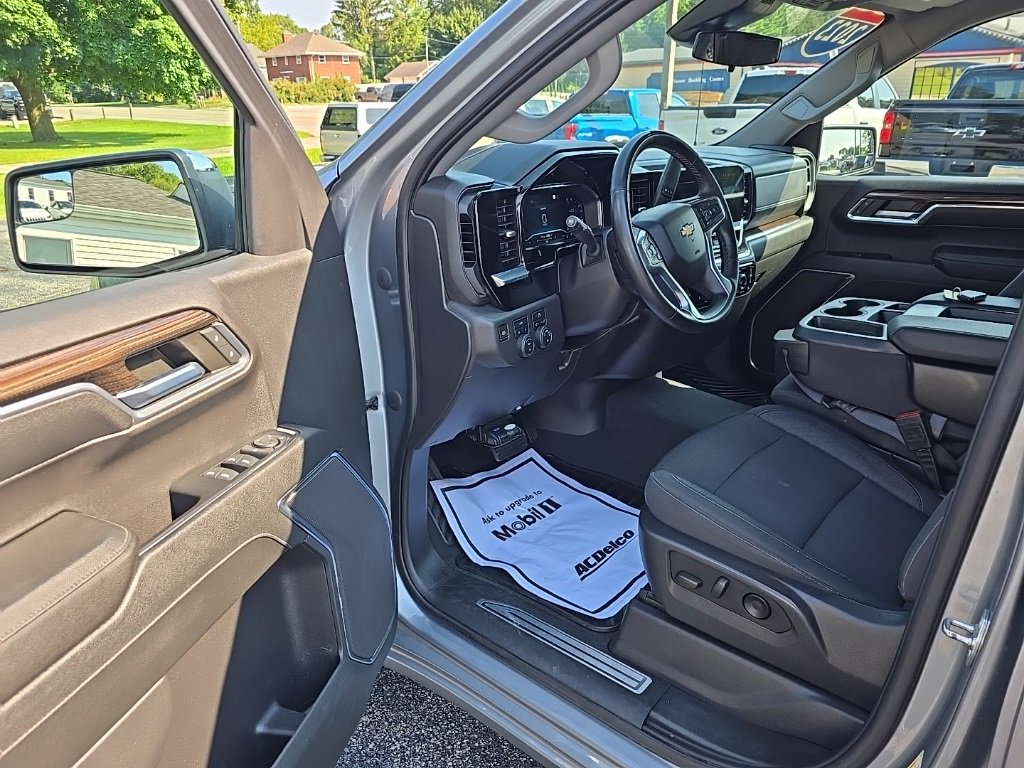 Used 2023 Chevrolet Silverado 1500 LT image 12
