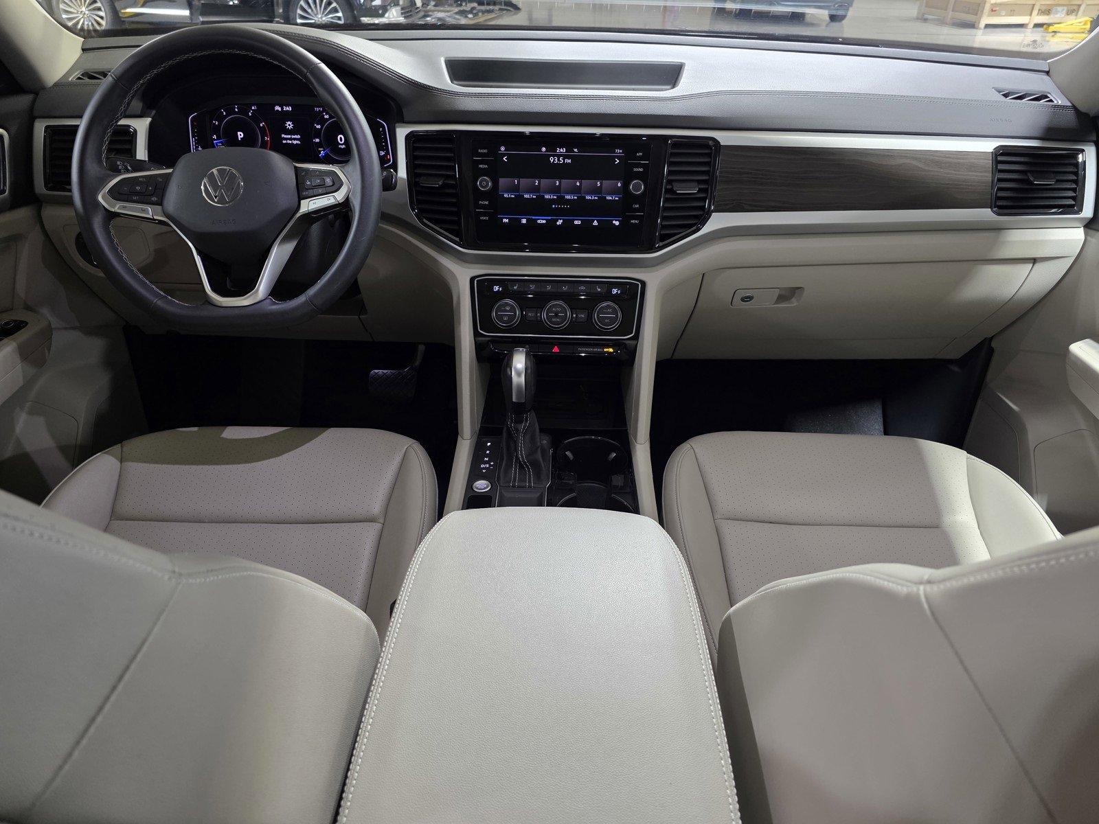 Used 2022 Volkswagen Atlas SE image 15