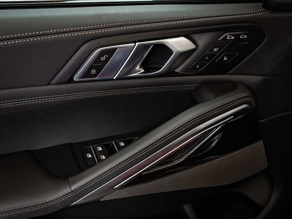 New 2026 BMW X6 xDrive40i w/ Climate Comfort Package image 28
