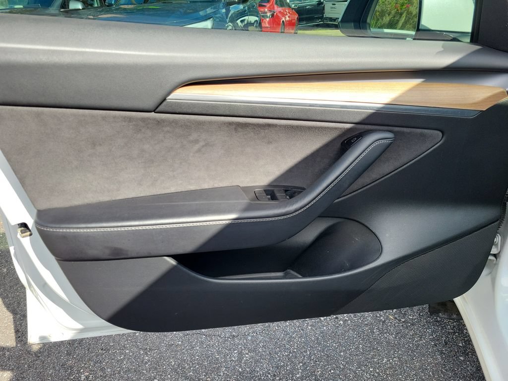 Used 2021 Tesla Model 3 Standard Range Plus RWD image 17