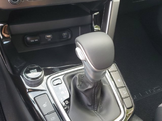 Certified 2024 Kia Seltos X-Line AWD/4WD image 28