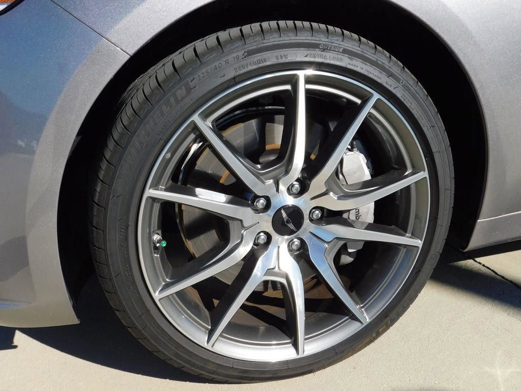 Used 2026 Genesis G70 2.5T image 13