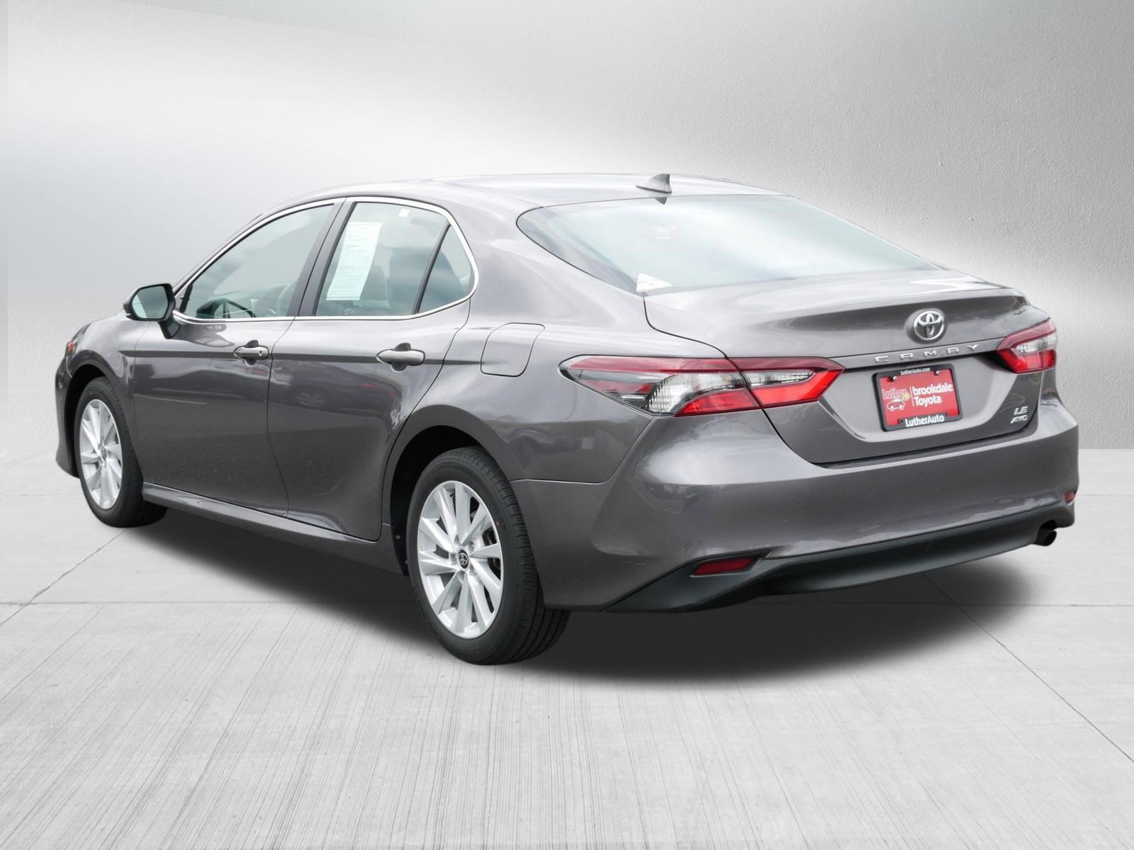 Used 2022 Toyota Camry LE AWD/4WD image 5