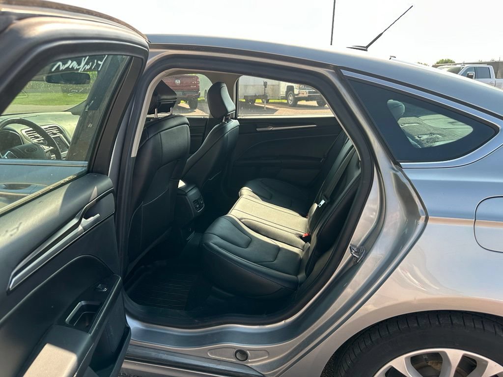 Used 2020 Ford Fusion Energi Titanium FWD image 21