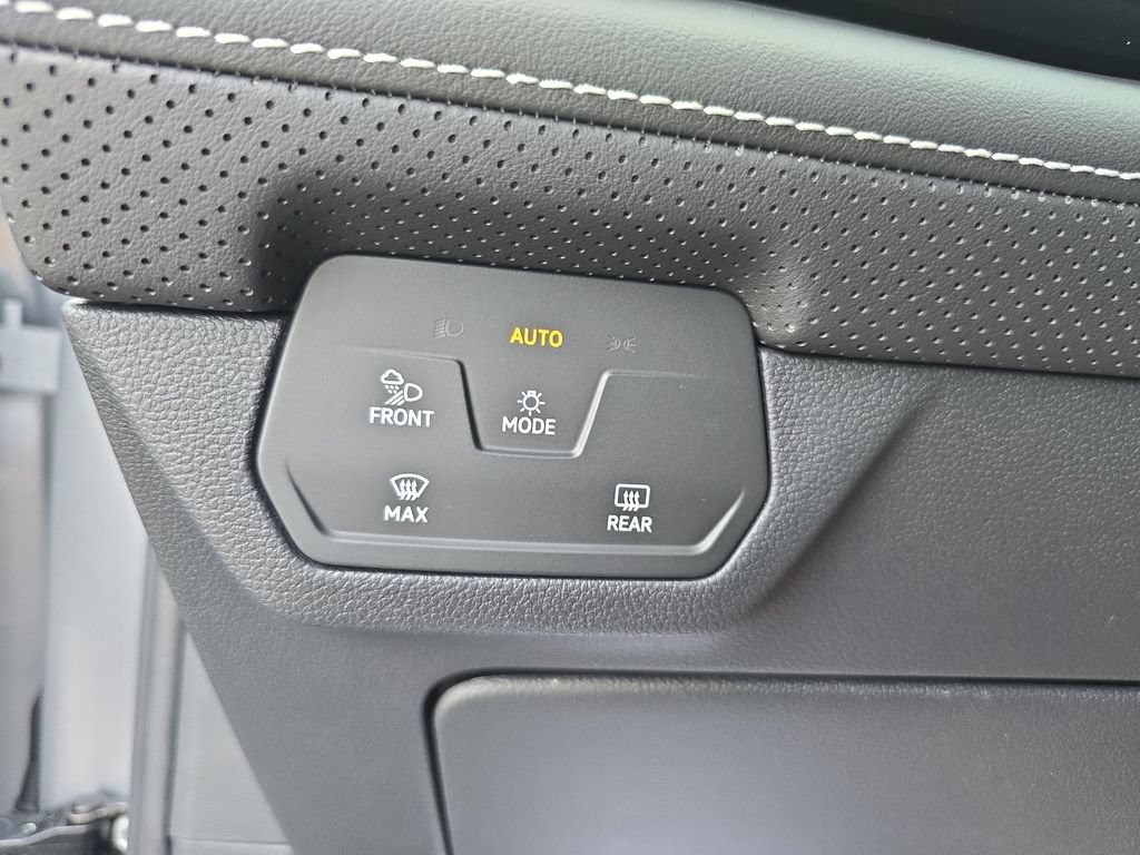 New 2026 Volkswagen Atlas SE FWD image 22