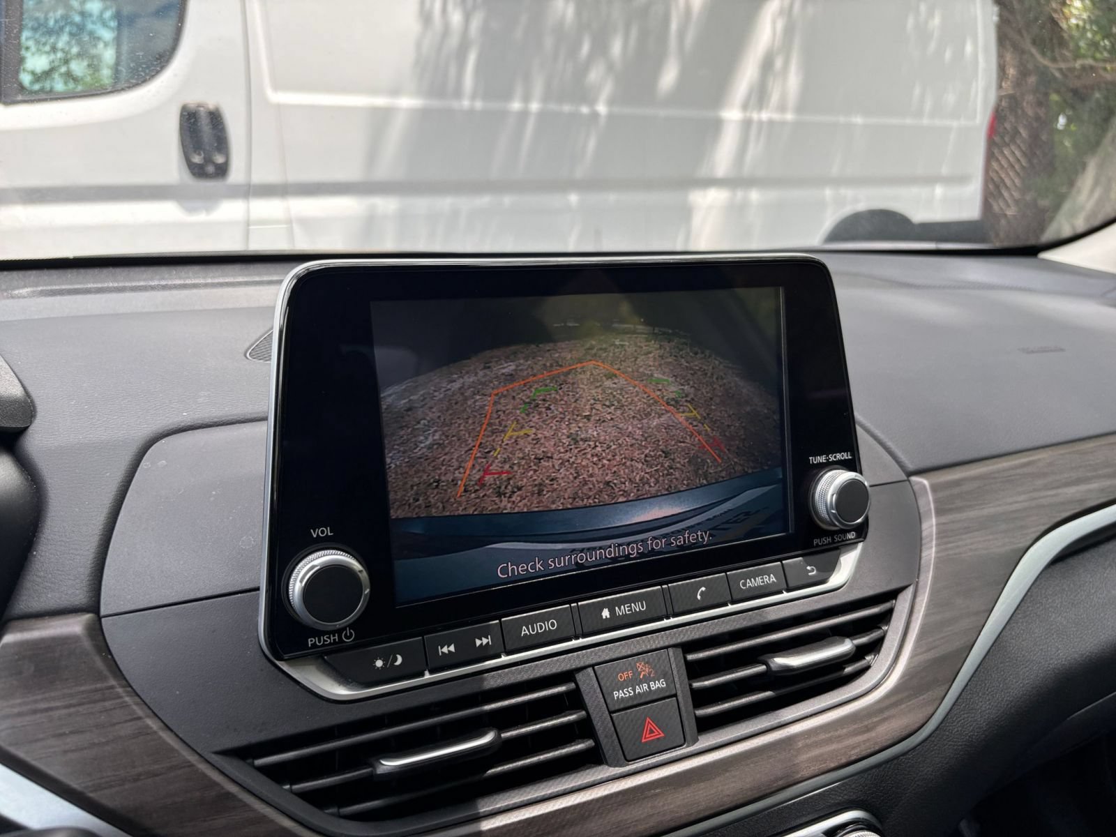 Used 2025 Nissan Altima 2.5 SV FWD image 25