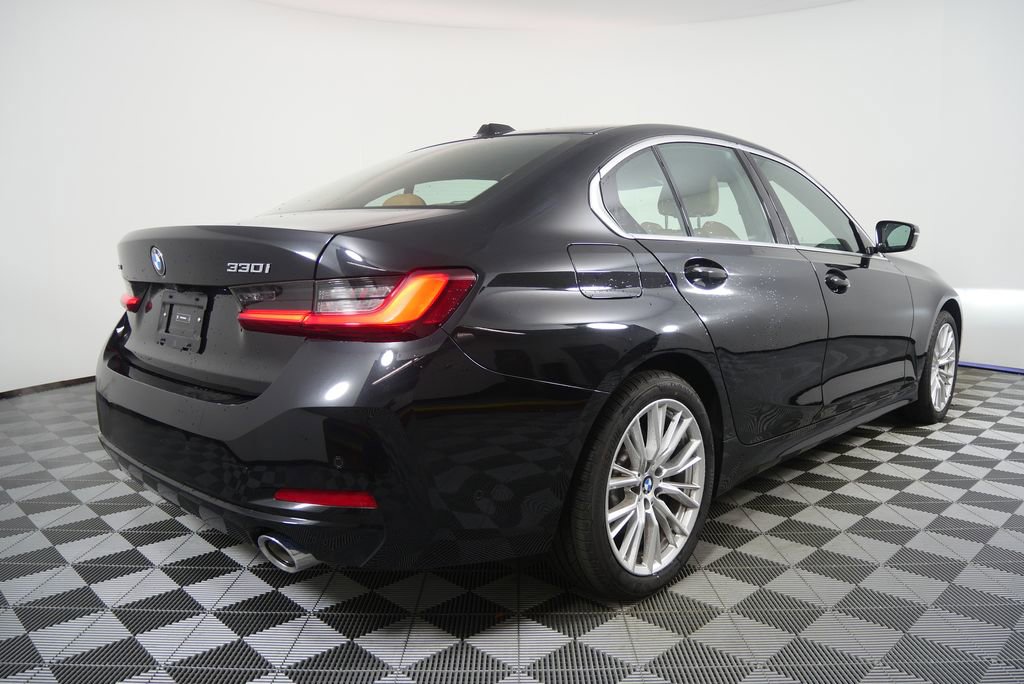 Used 2024 BMW 330i xDrive Sedan image 3
