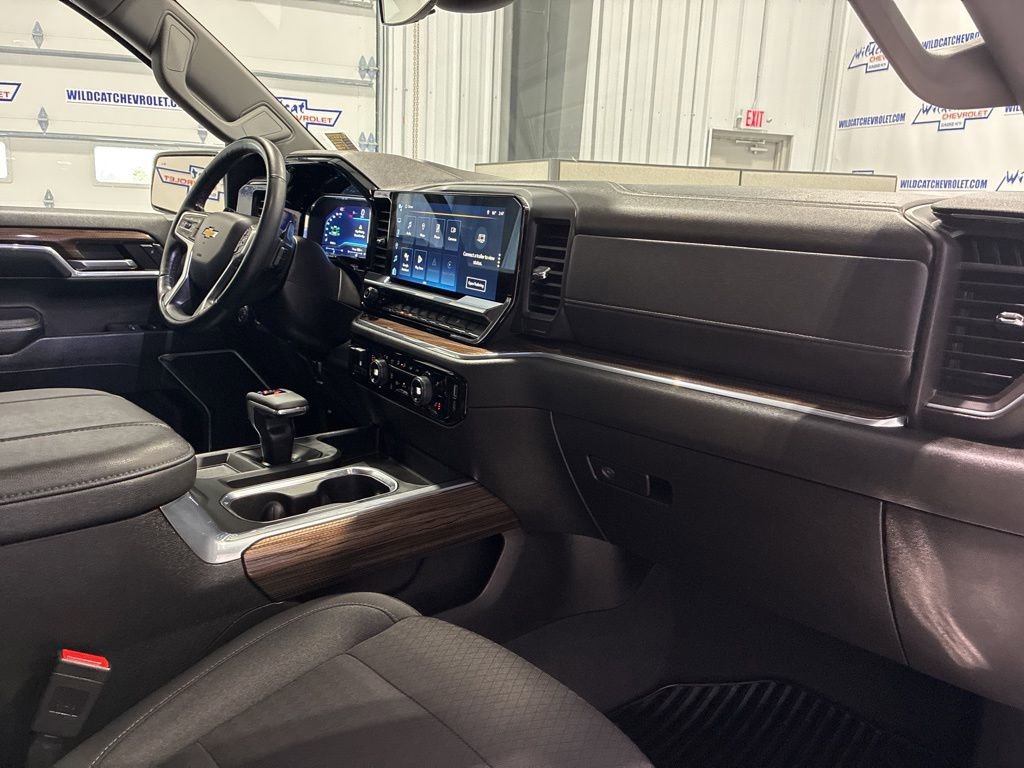 Used 2024 Chevrolet Silverado 1500 LT w/ All Star Edition Plus AWD/4WD image 50